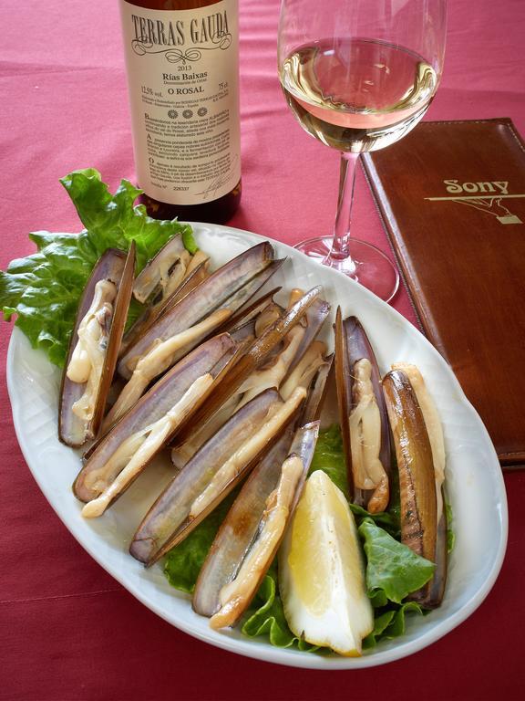 Pension Restaurante Sony Melide Extérieur photo
